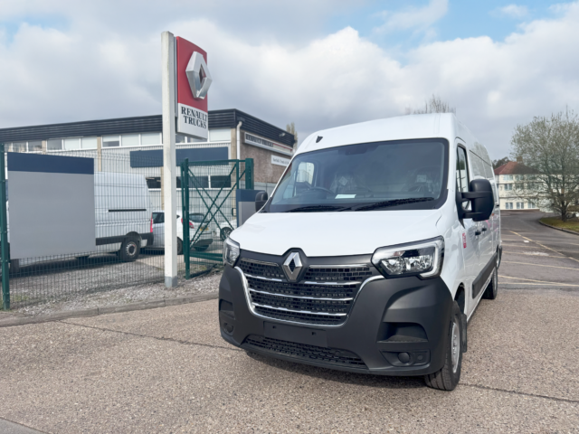 Front view of the 2024 Renault Master L2H2 panel van – diesel commercial vehicle for sale at Norfolk Truck & Van.