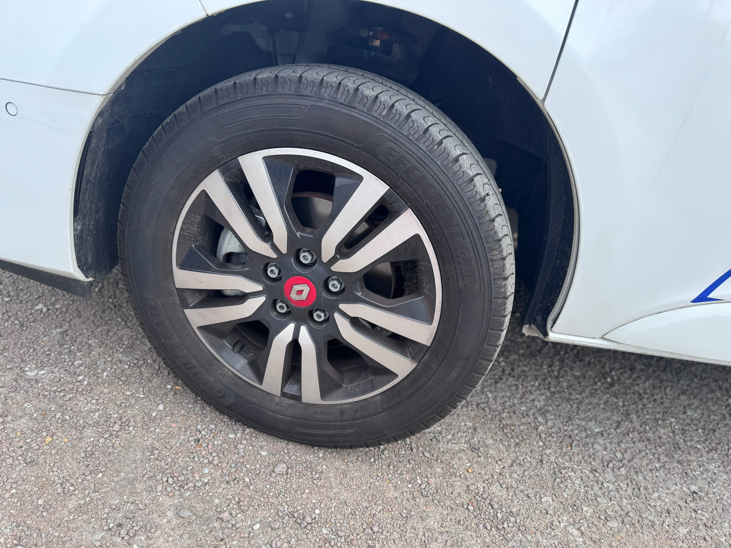 Close-up of front alloy wheel fitted to Renault Trucks E-Tech Trafic electric van