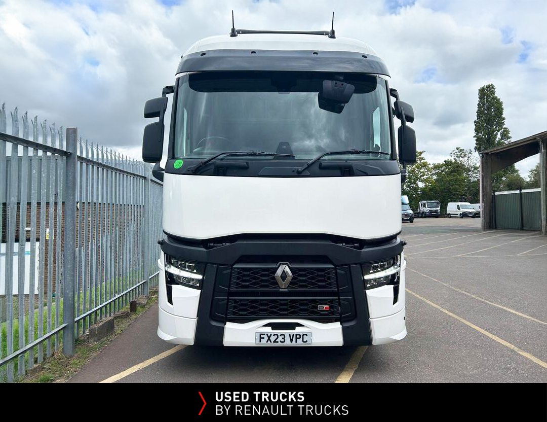 Front view of white 2023 Renault Trucks T480 tractor unit