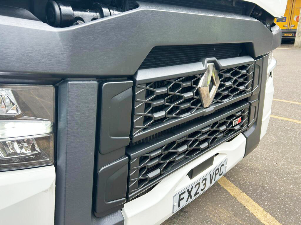 Front grille and Renault badge on 2023 Renault Trucks T480